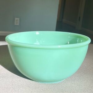 Anchor Hocking Fire King 2000 Jadeite 8" Mixing Bowl 1.5 QT 1.5 L Rolled Rim